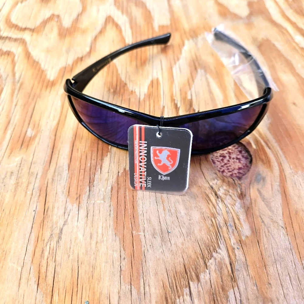 Stylish Black and Blue Sunglasses - Picture 12 of 13